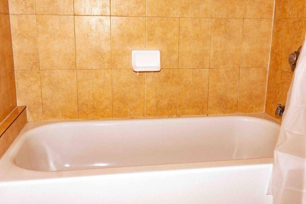 Newly Renovated Condo 5 Min From Airport Miami Exterior foto