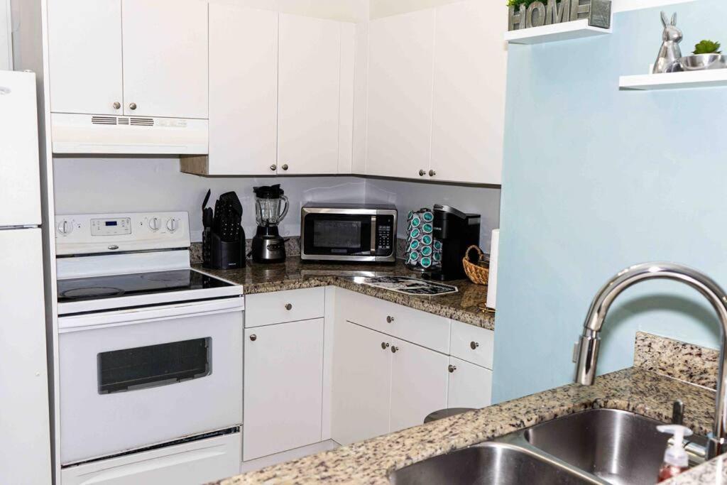 Newly Renovated Condo 5 Min From Airport Miami Exterior foto